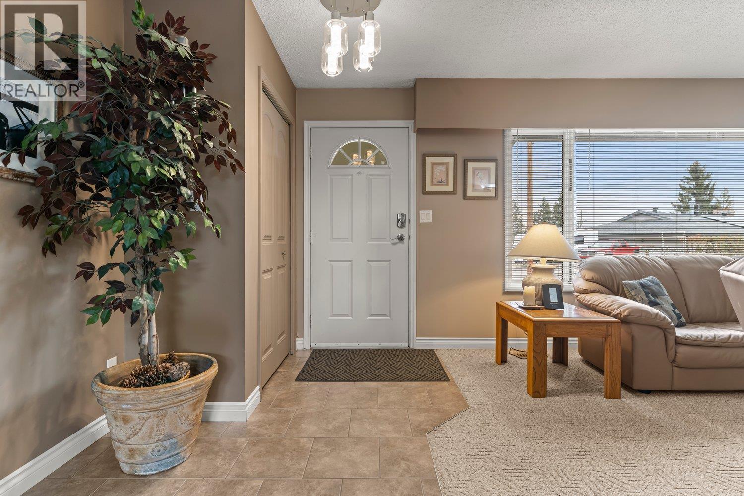 317 Panorama Crescent - 6