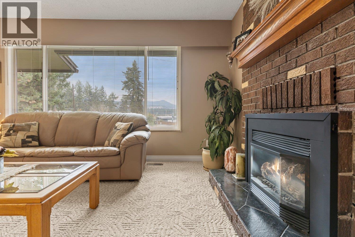 317 Panorama Crescent - 10