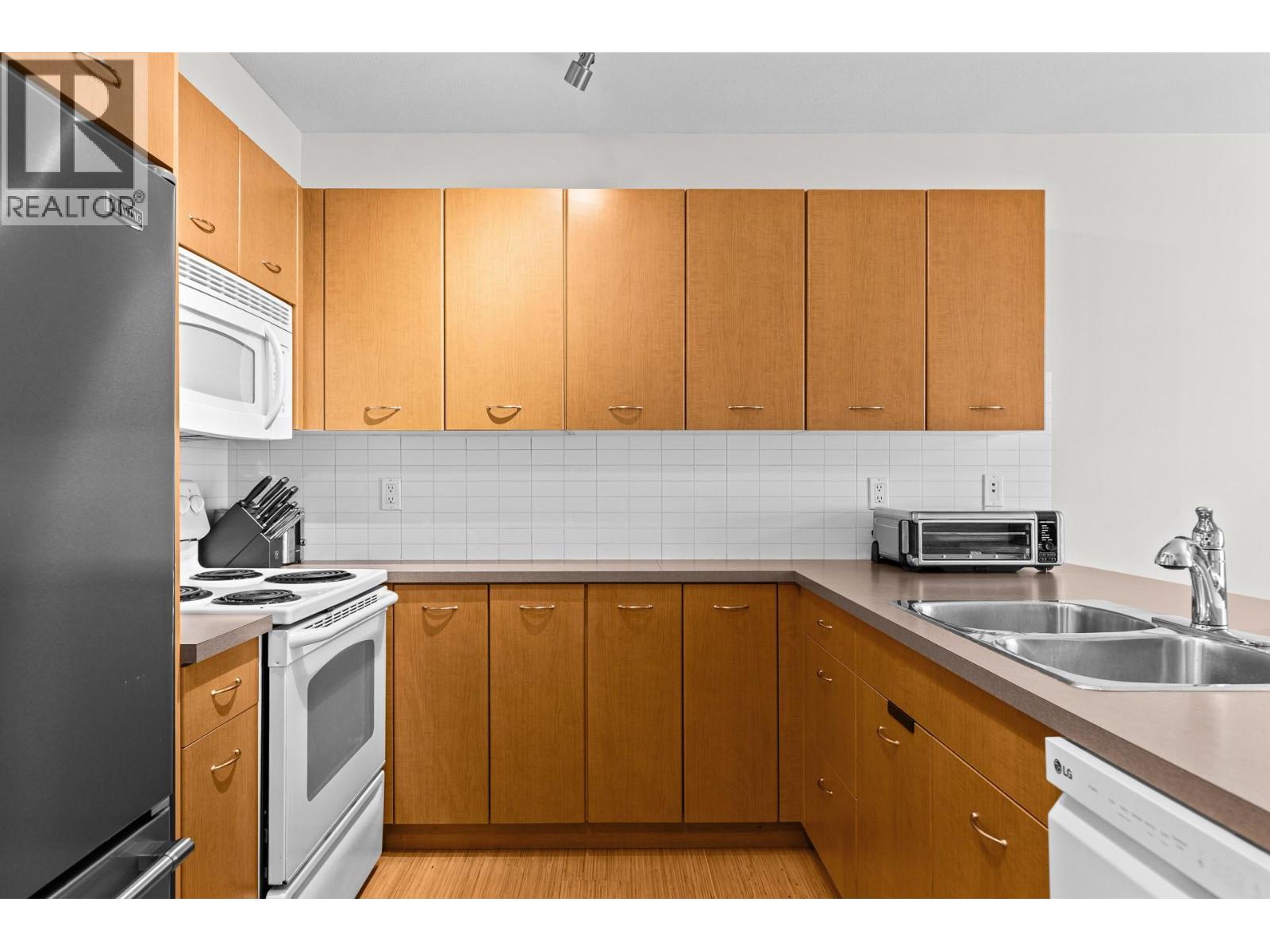 533 Yates Road Unit# 411, Kelowna
