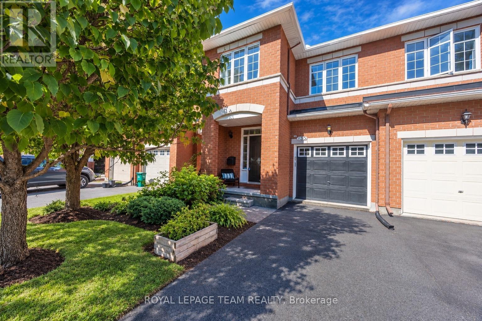 135 GATESPARK PRIVATE