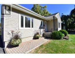 31 Kemp Drive, Hamilton, ON L9H2N1 Photo 10