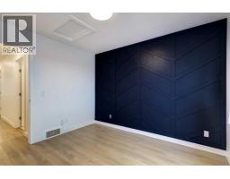 8524 21 Avenue SE - photo 23