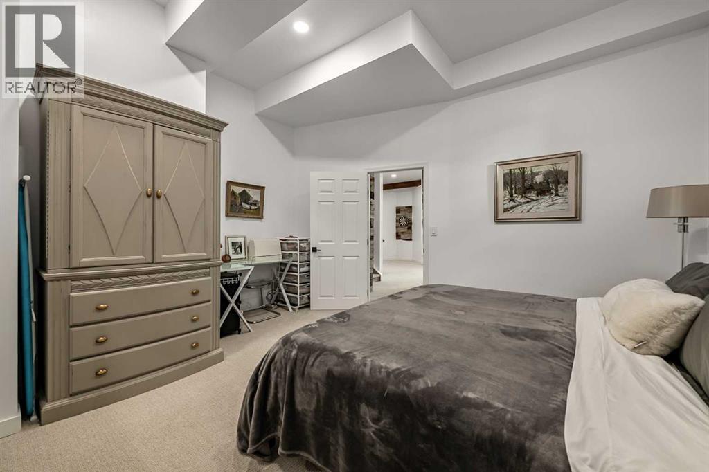 16 Evergreen Gardens SW - 40