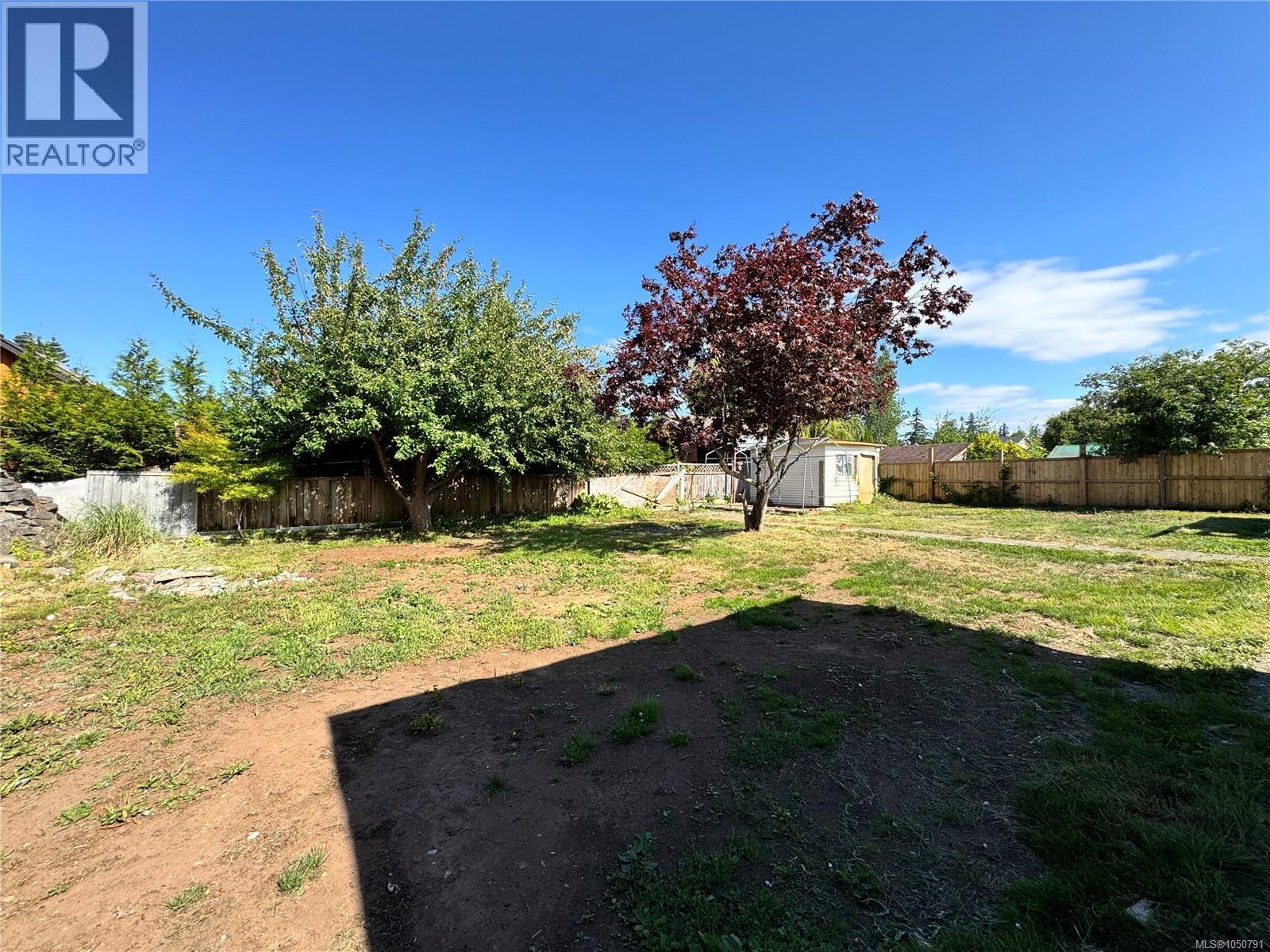 365 Carolyn Rd - 5