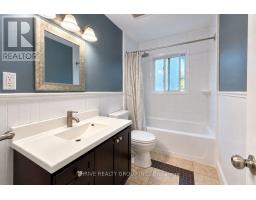 Upper - 562 Knights Hill Road, London South, ON N6J3A2 Photo 11