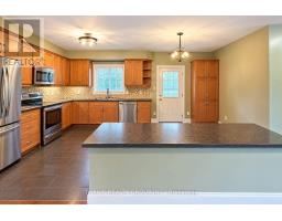 Upper - 562 Knights Hill Road, London South, ON N6J3A2 Photo 7