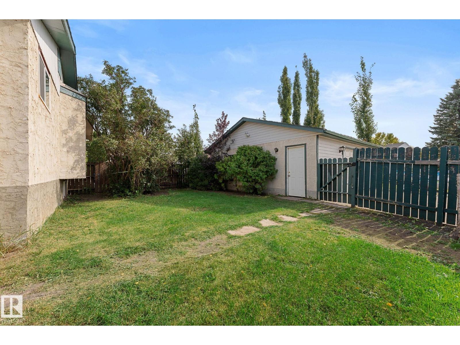 9147 180A AV NW - Image 33