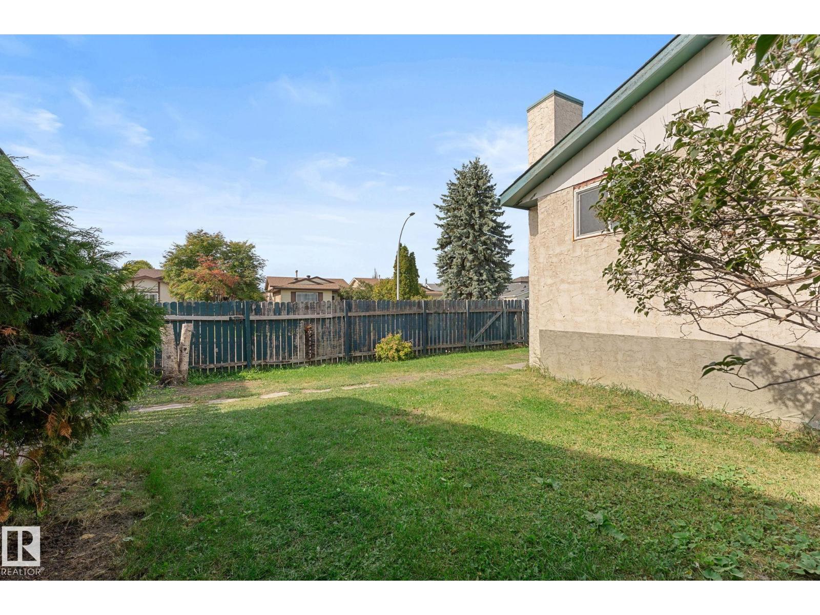 9147 180A AV NW - Image 34
