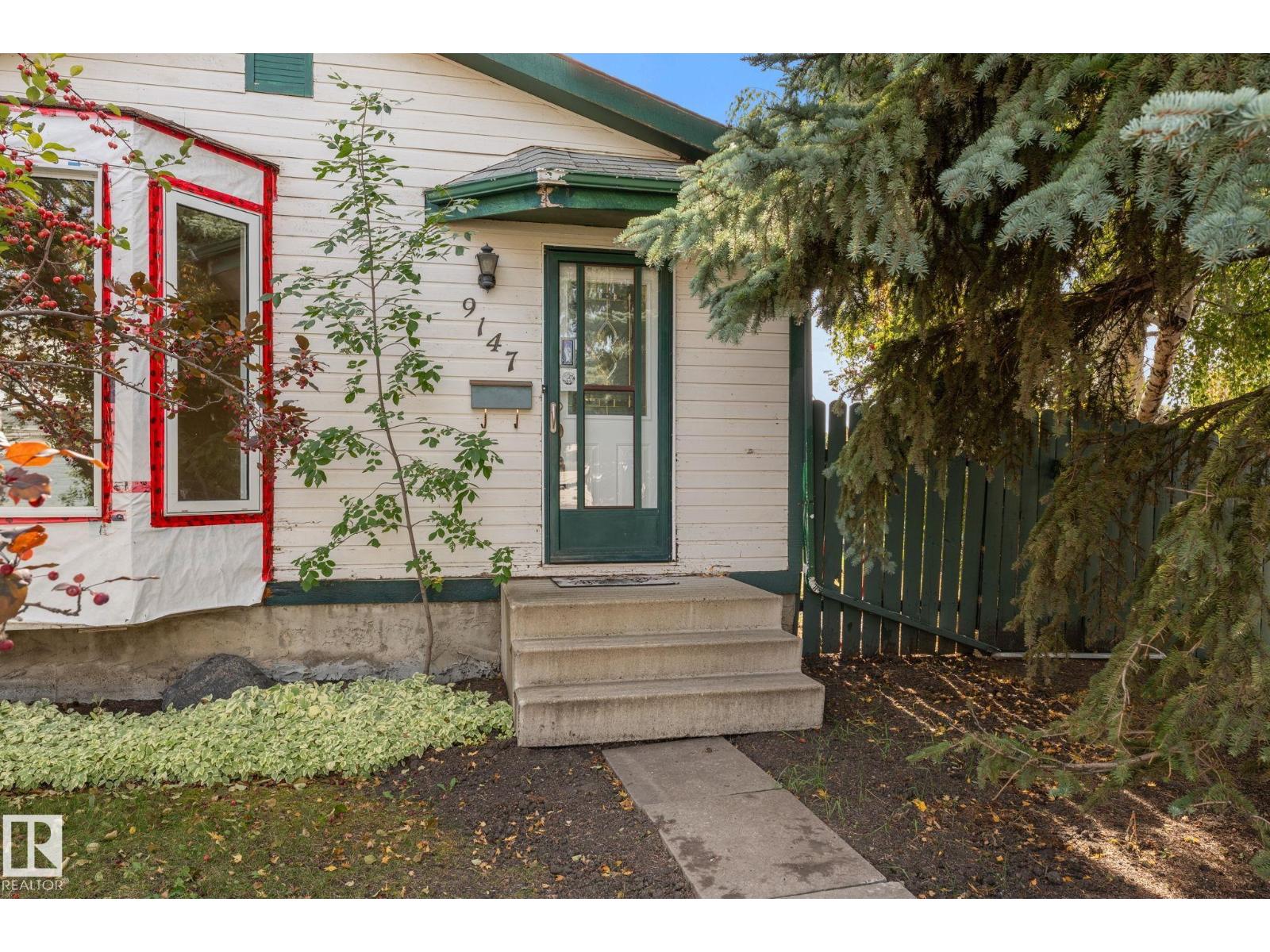 9147 180A AV NW - 4
