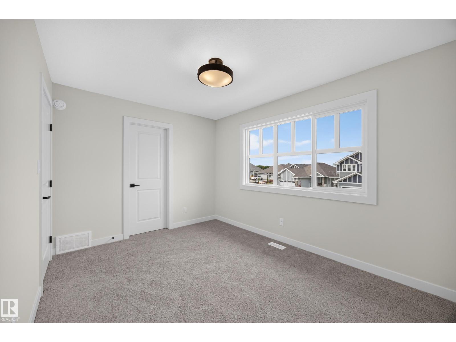 205 HAMPSHIRE - Image 16