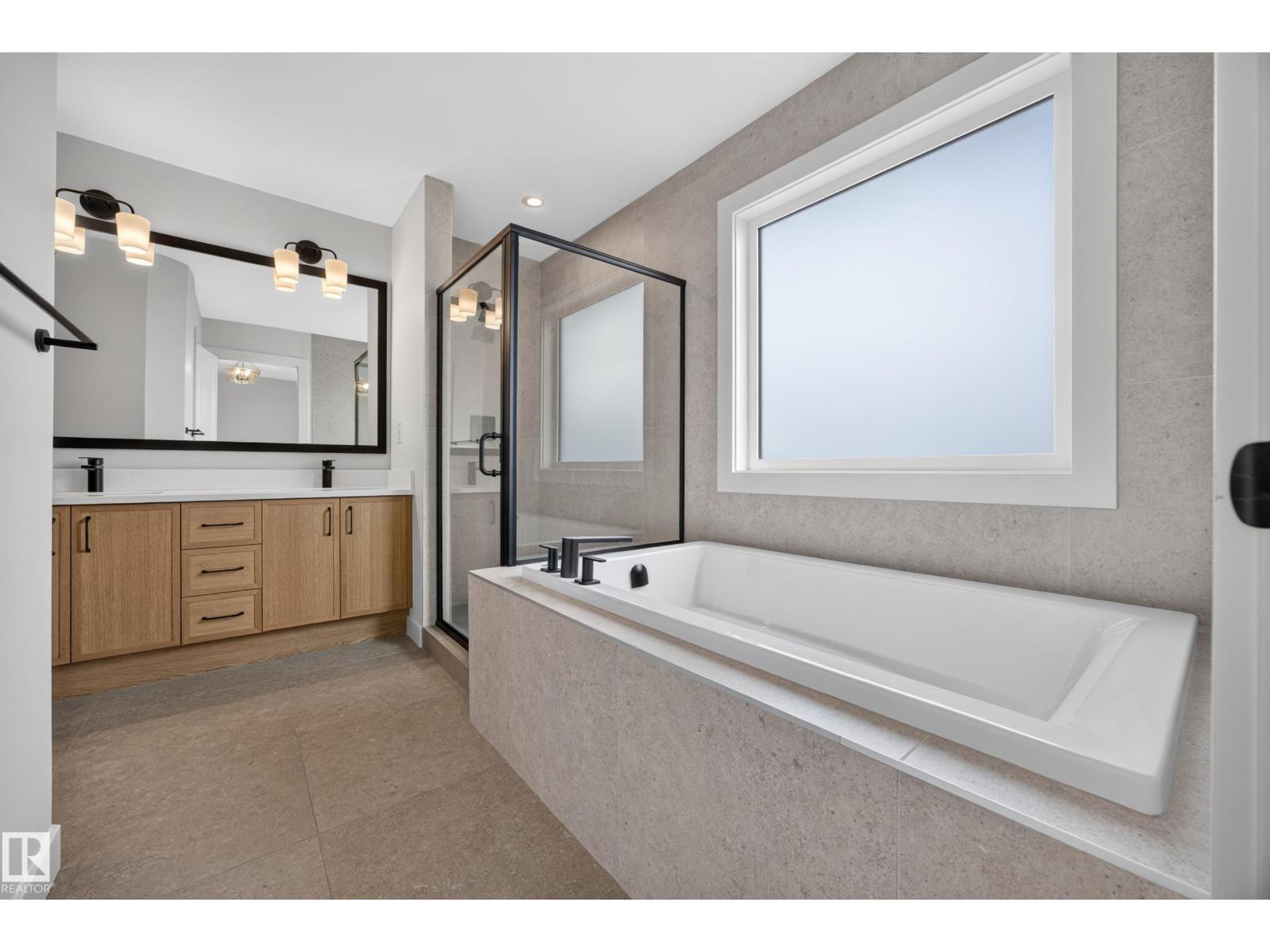 205 HAMPSHIRE - Image 33