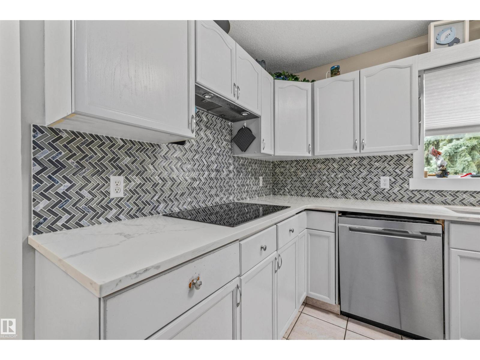 #63 501 YOUVILLE DR E NW - 5