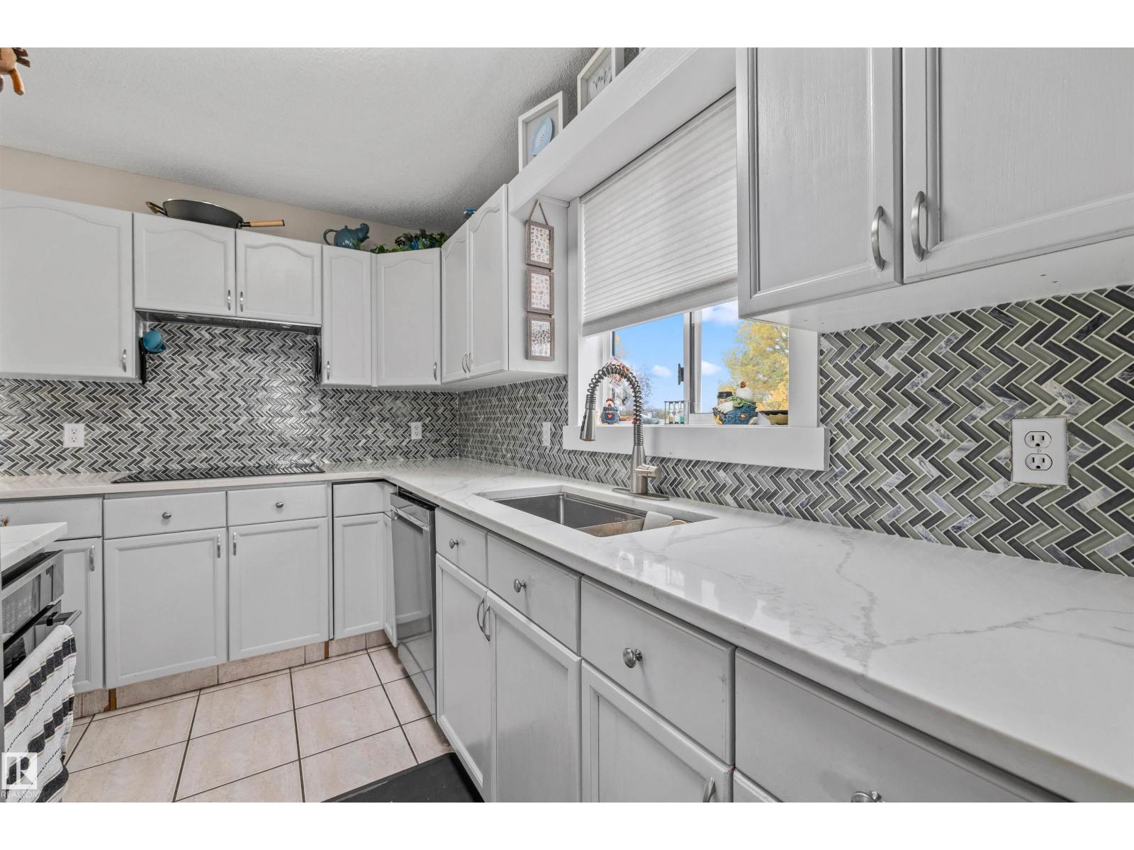 #63 501 YOUVILLE DR E NW - Image 6