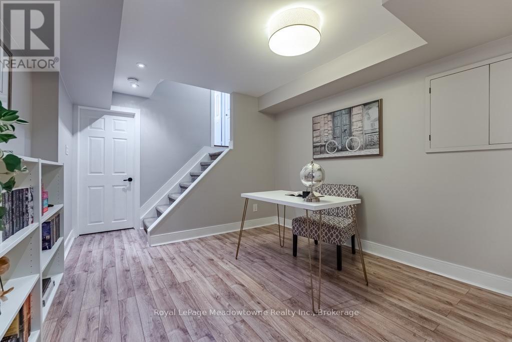 407 BAVERSTOCK CRESCENT - Image 33