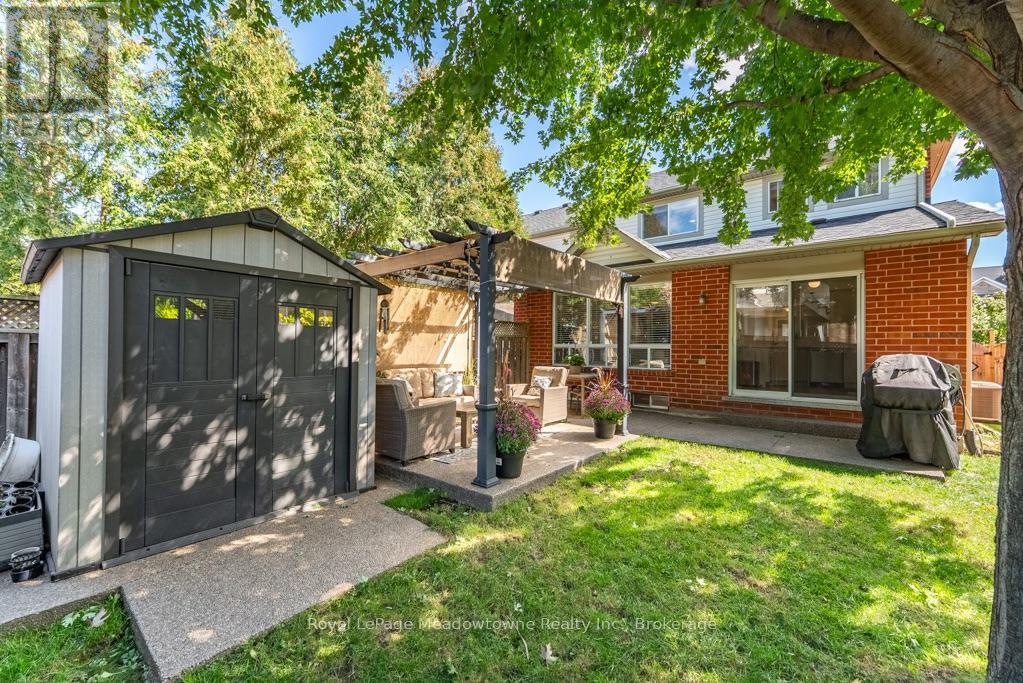 407 BAVERSTOCK CRESCENT - 41