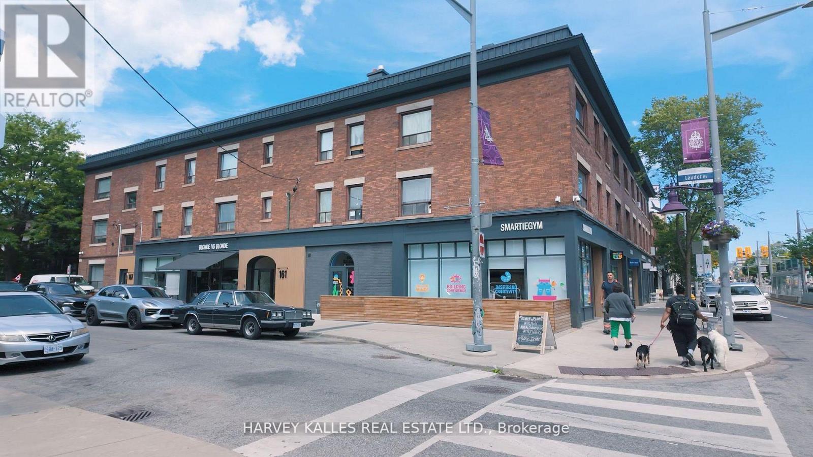 3 - 1074 ST CLAIR AVENUE W