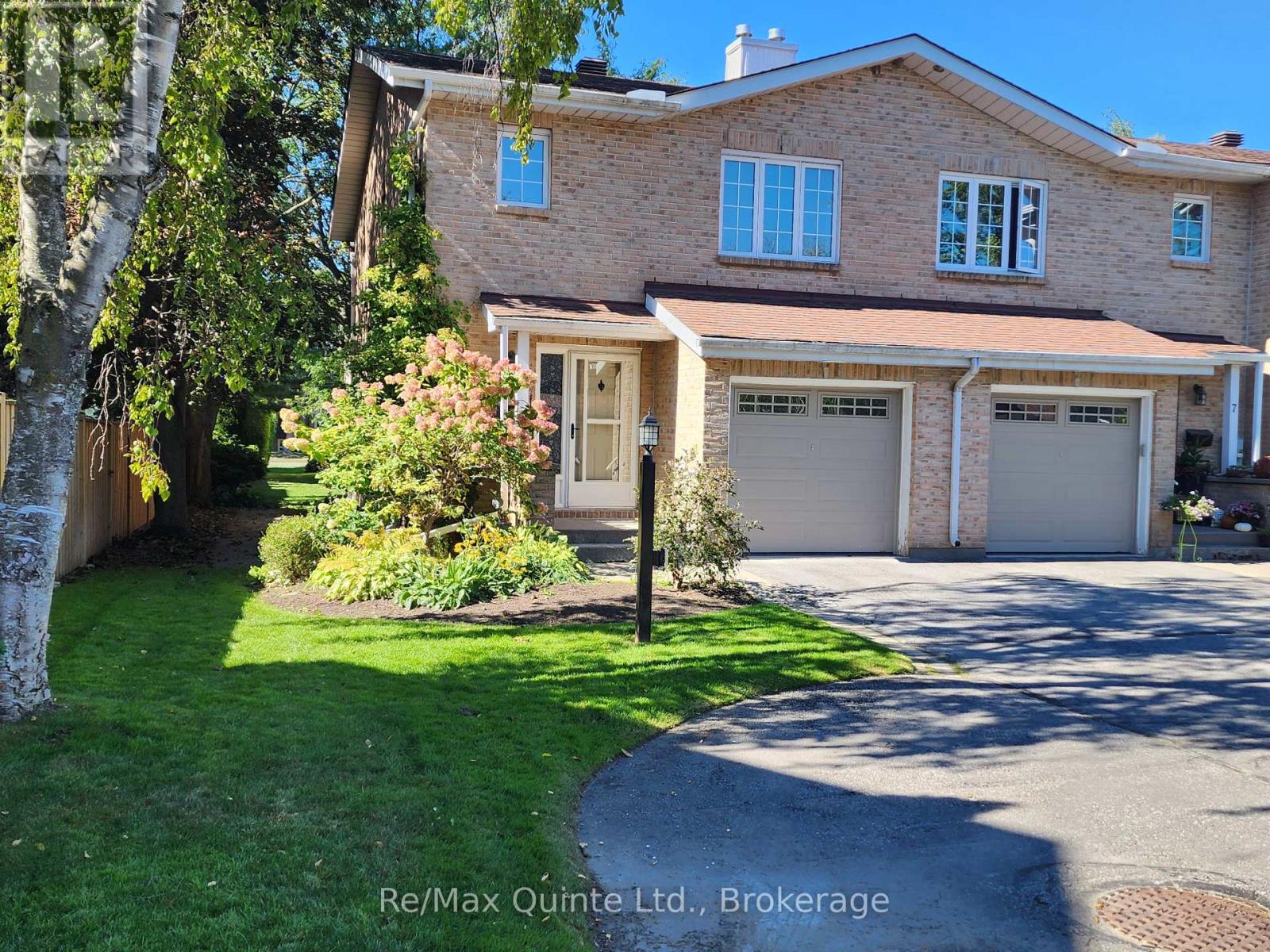 Property for sale at 8 - 11 JANLYN CRESCENT