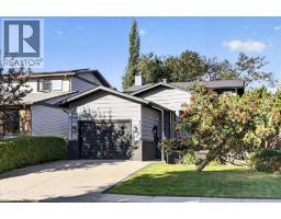 4015 45 Street SW - photo 1