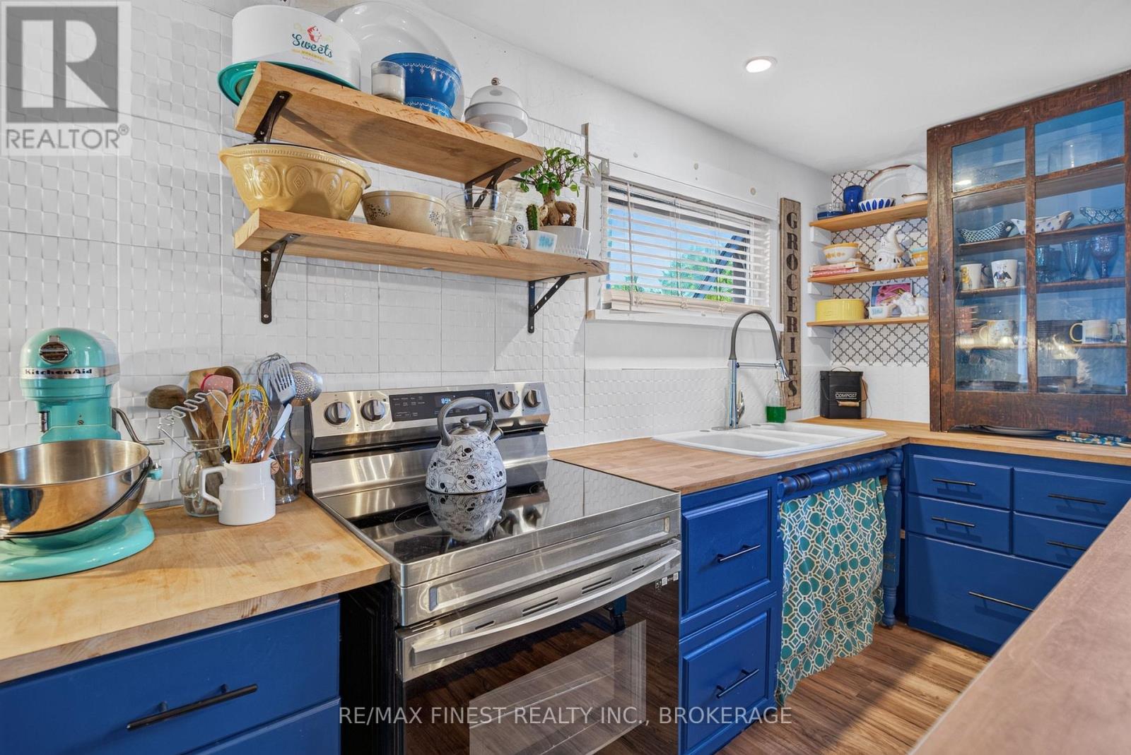 387 NELSON STREET - Image 18