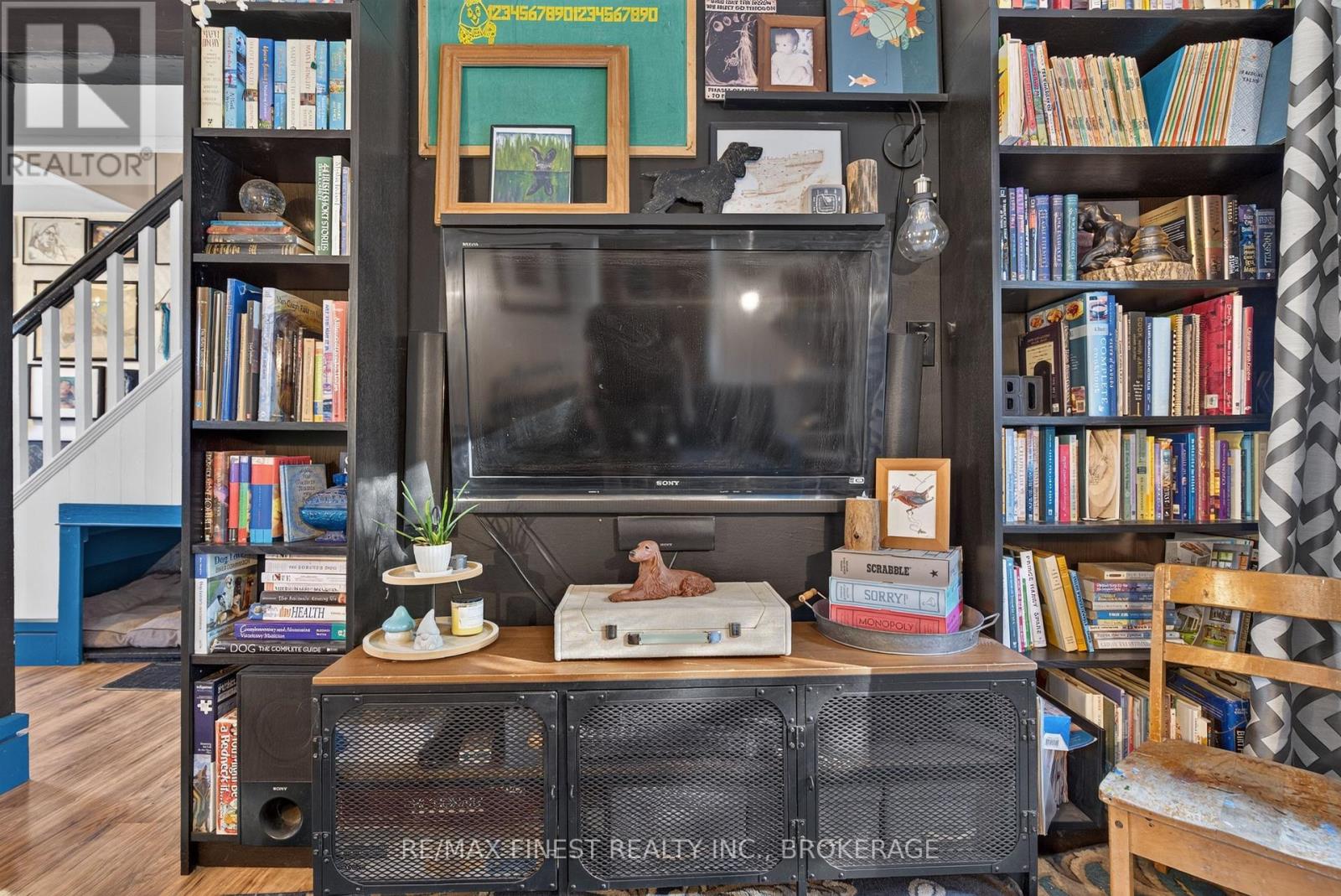 387 NELSON STREET - Image 24