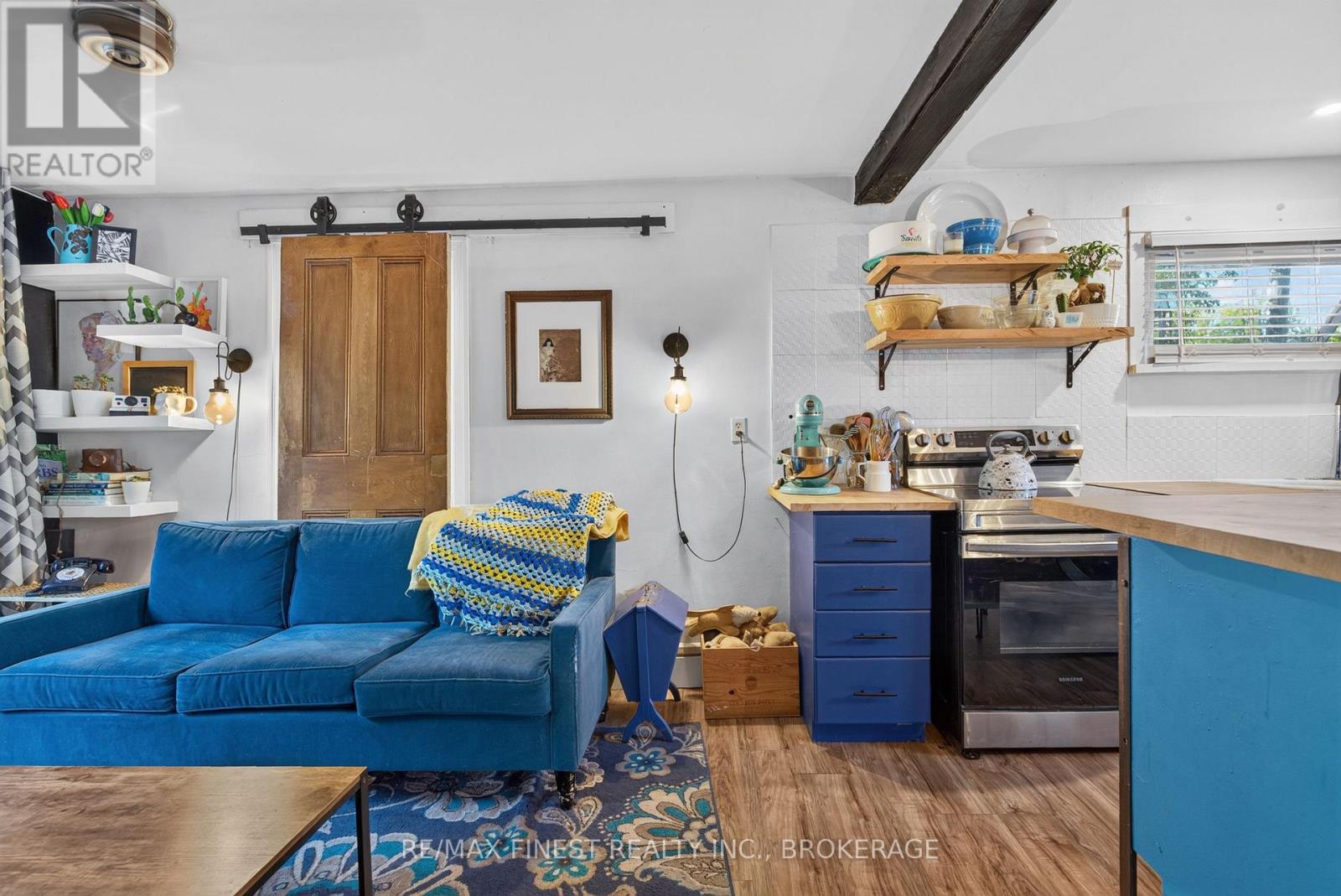 387 NELSON STREET - Image 29
