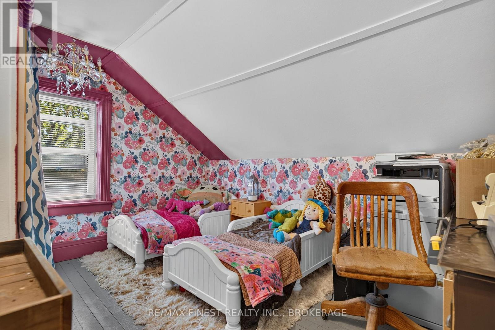 387 NELSON STREET - Image 33