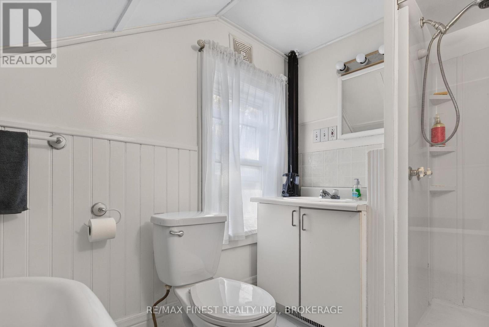 387 NELSON STREET - Image 41