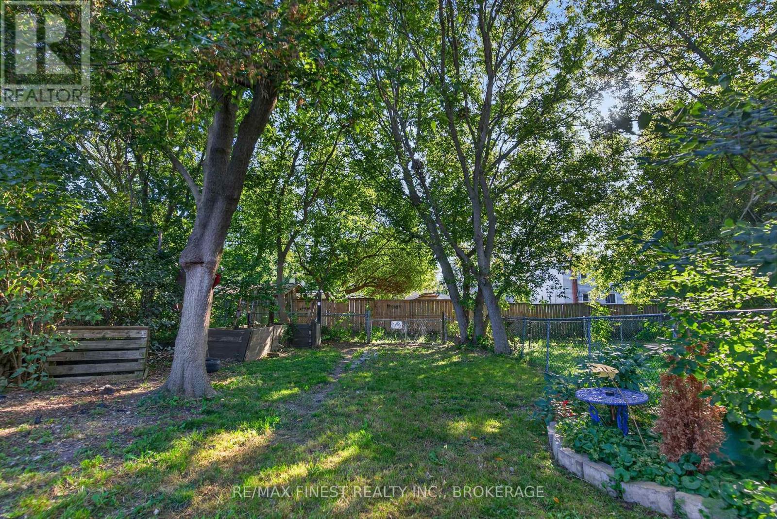 387 NELSON STREET - Image 46