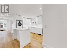 Upper - 7 Tullis Drive, Toronto, ON M4S2E2 Photo 11