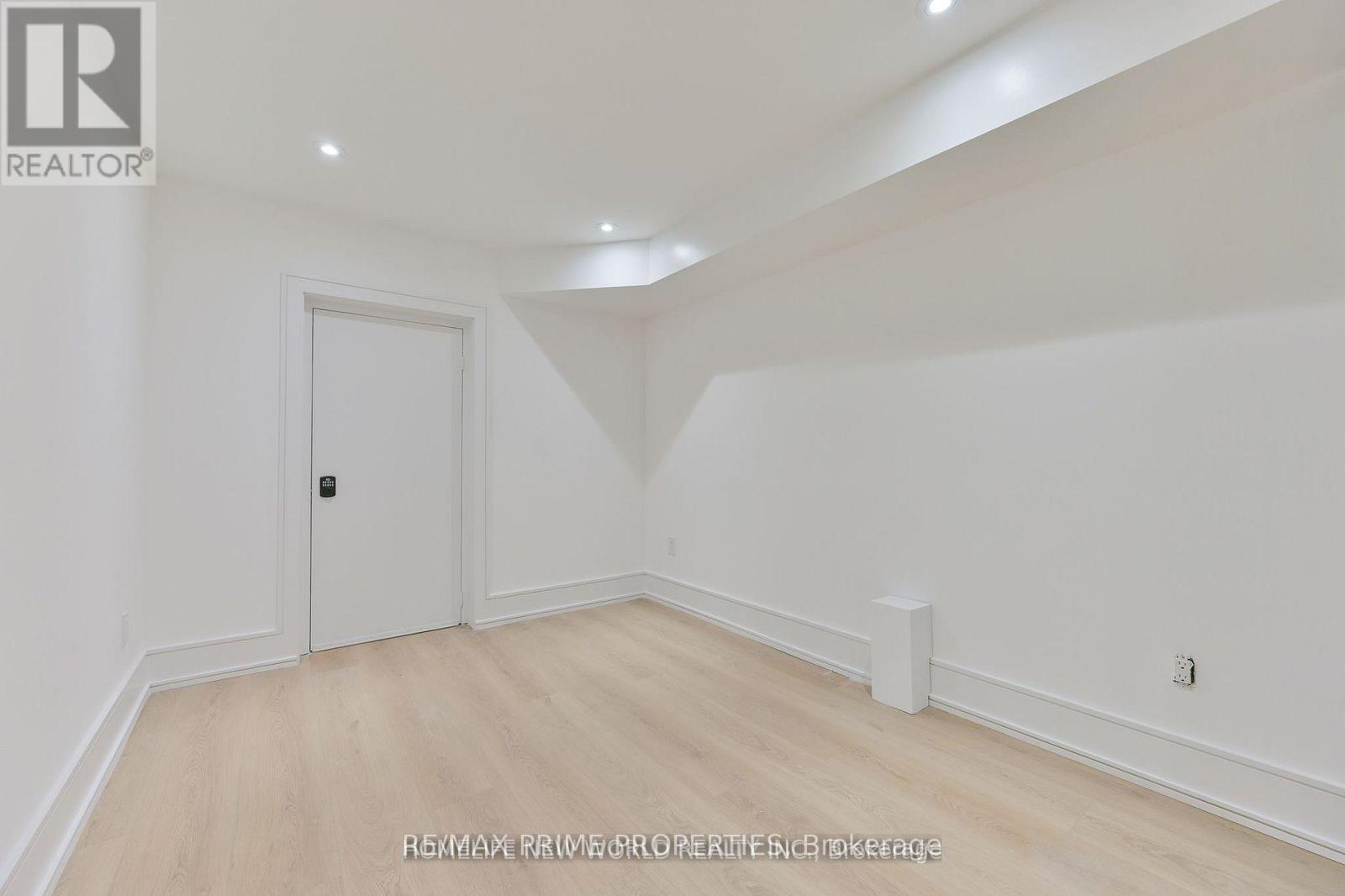 LOWER - 995 DUFFERIN STREET, Toronto (Dufferin Grove) — photo 9