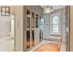 4 Wellesley Place, Toronto, ON M4Y2K4 Photo 14