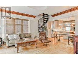 4 Wellesley Place, Toronto, ON M4Y2K4 Photo 16