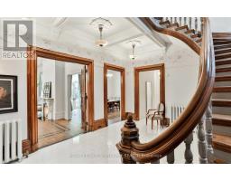 4 Wellesley Place, Toronto, ON M4Y2K4 Photo 25