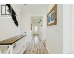 Living room - 30 Jedburgh Rd, View Royal, BC V9B6N7 Photo 8