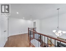 425 Tempe Crescent, North Vancouver, BC V7N1E7 Photo 13