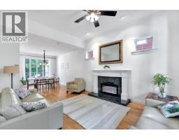 425 Tempe Crescent, North Vancouver, BC V7N1E7 Photo 7