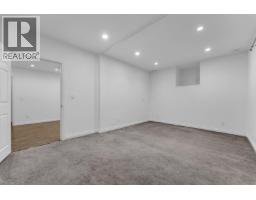 425 Tempe Crescent, North Vancouver, BC V7N1E7 Photo 33