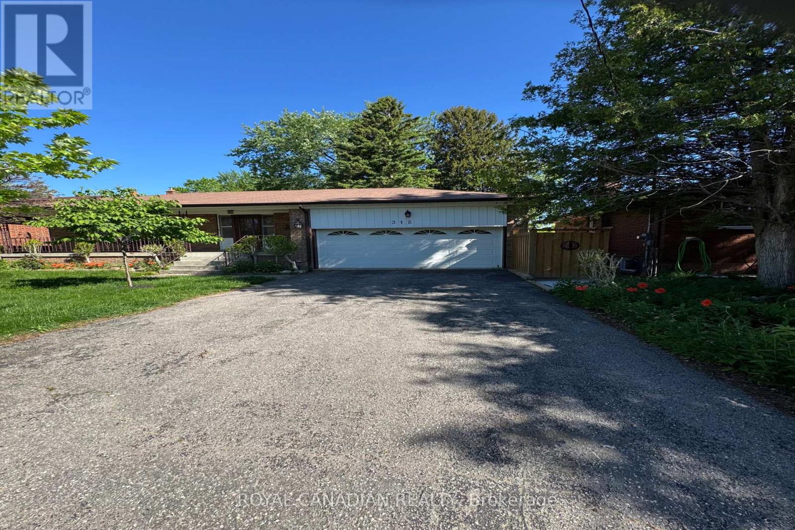 Photo of 312 Coronation Drive