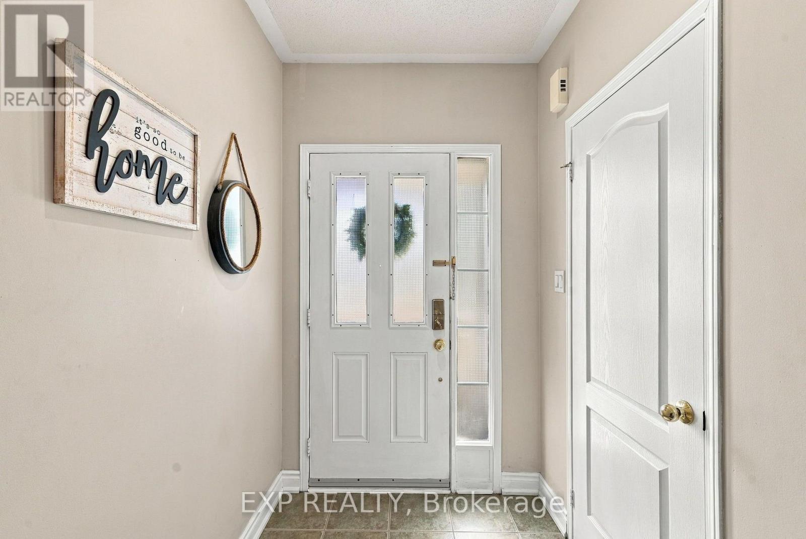 48 Thackery Drive, Ajax (Northeast Ajax), Ontario, L1T0B4, Ajax (Northeast Ajax), Ontario — photo 3 of 5