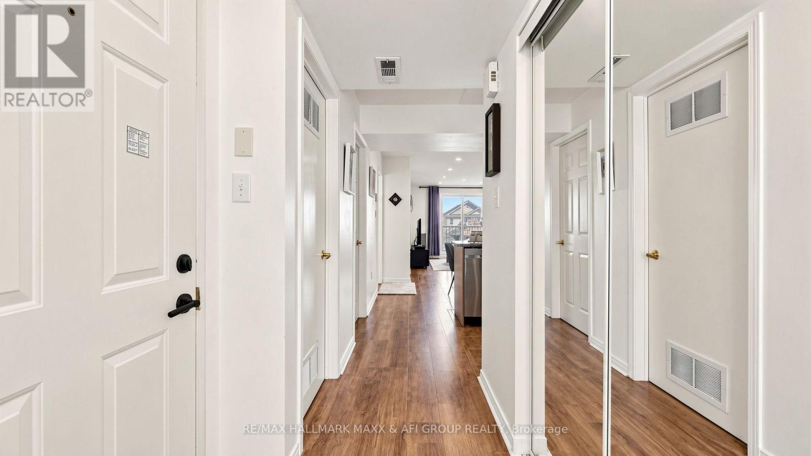 #2 92 PETRA WAY - 40