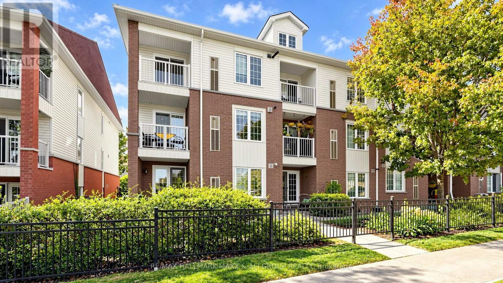 #2 92 PETRA WAY - 48