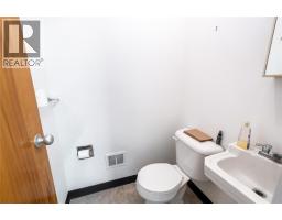 110 Mitton Street South, Sarnia, ON N7T3C4 Photo 10