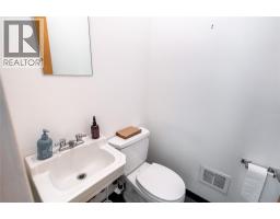 110 Mitton Street South, Sarnia, ON N7T3C4 Photo 9