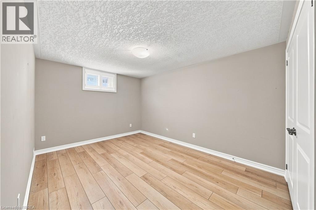 #4 30 CEDAR Street - 28