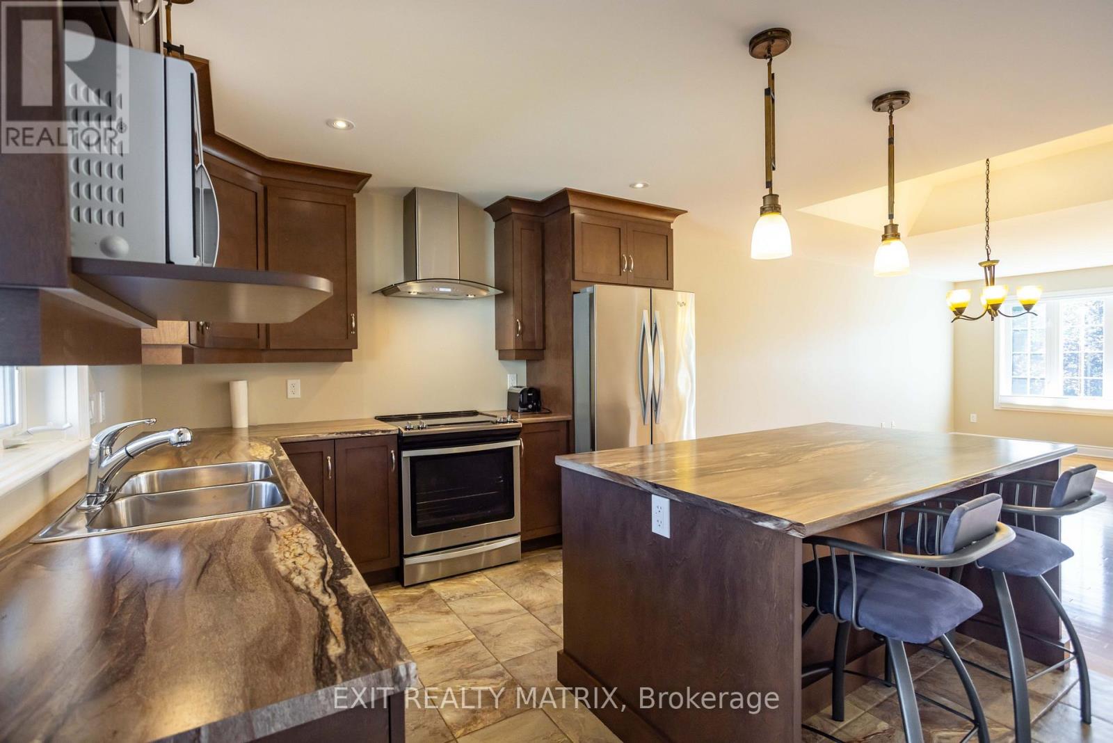 111 YORK CROSSING - 14