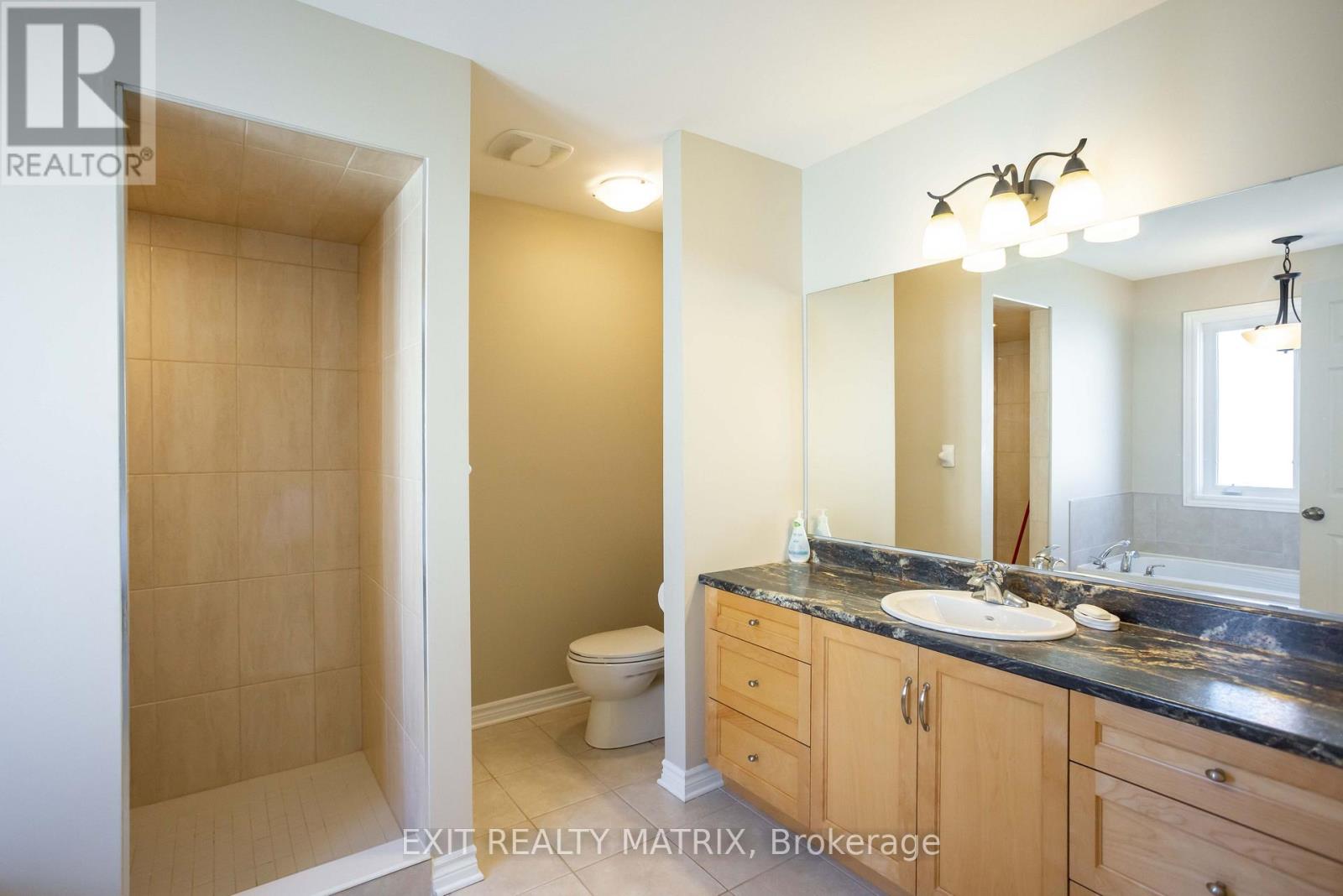 111 YORK CROSSING - Image 19