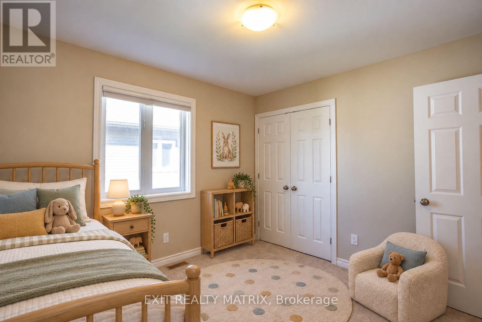 111 YORK CROSSING - Image 24