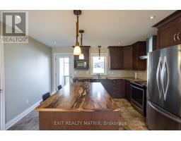 111 York Crossing, Russell, ON K4R0C5 Photo 13