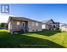 111 York Crossing, Russell, ON K4R0C5 Photo 32