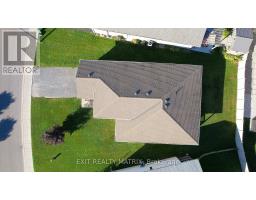 111 York Crossing, Russell, ON K4R0C5 Photo 34